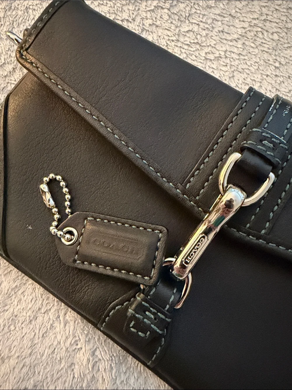 Coach Black Leather Wristlet Clutch - Versatile Evening Bag